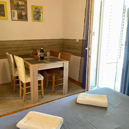 Ines Appartamento Marina