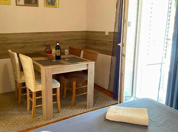 Ines Apartamento Marina (Bossoglina)